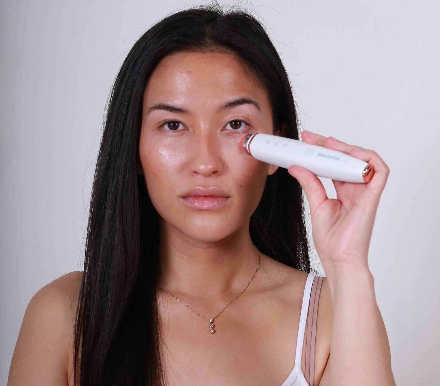 Here's Why you Need the Beautronics Under Eye Skincare Wand